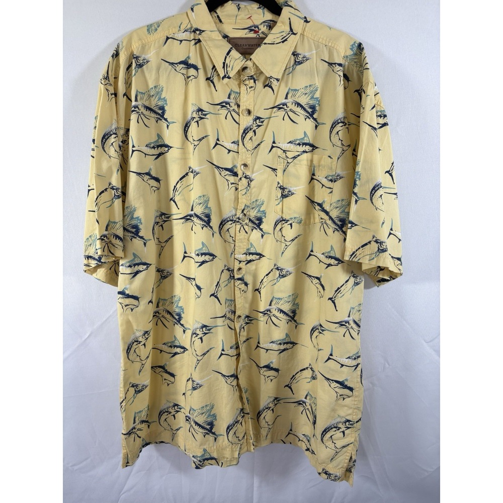 Clearwater outfitters shirt size 2XLtropical fish theme short sleeve